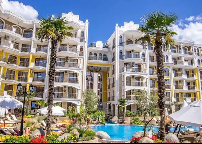 Monte Carlo Vaio - 1br Garden - With Direct Pool Access Daire